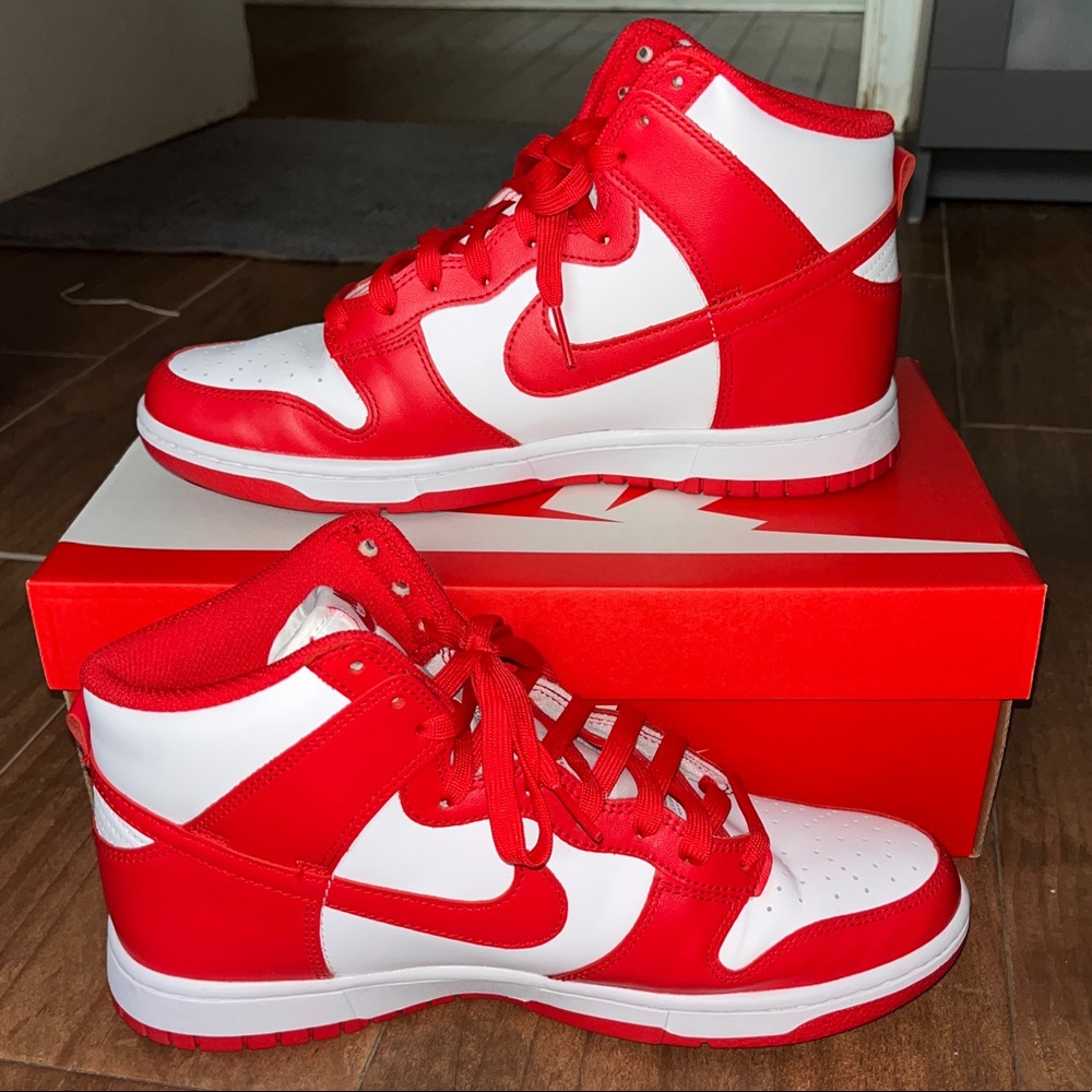 Nike Dunk High Championship red size 9